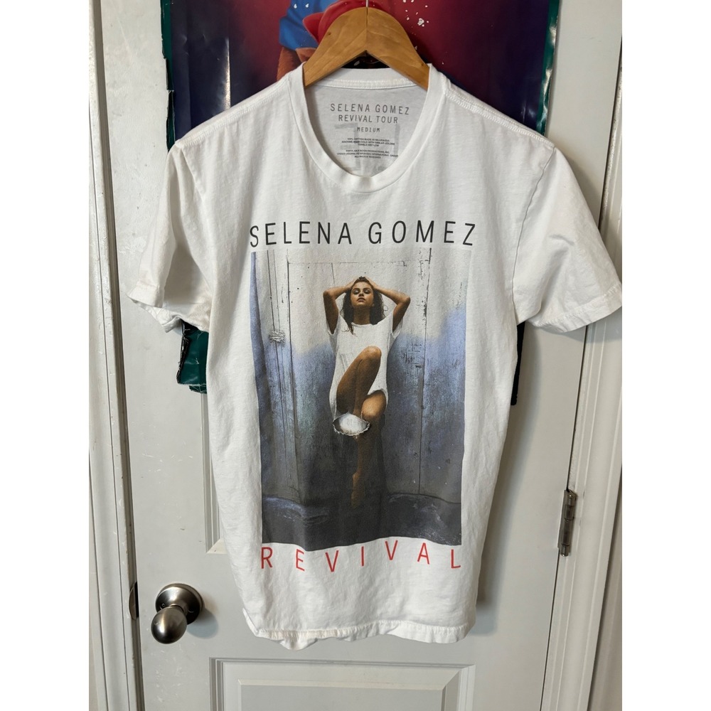Selena Gomez Revival Tour 2016 Graphic T-Shirt White Concert Tee Medium